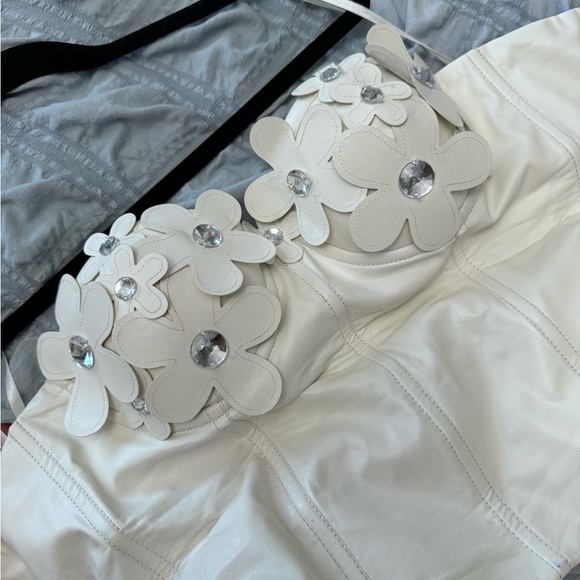 Lovers and Friends Nova Faux Leather Bustier in Bone S - Picture 12 of 12